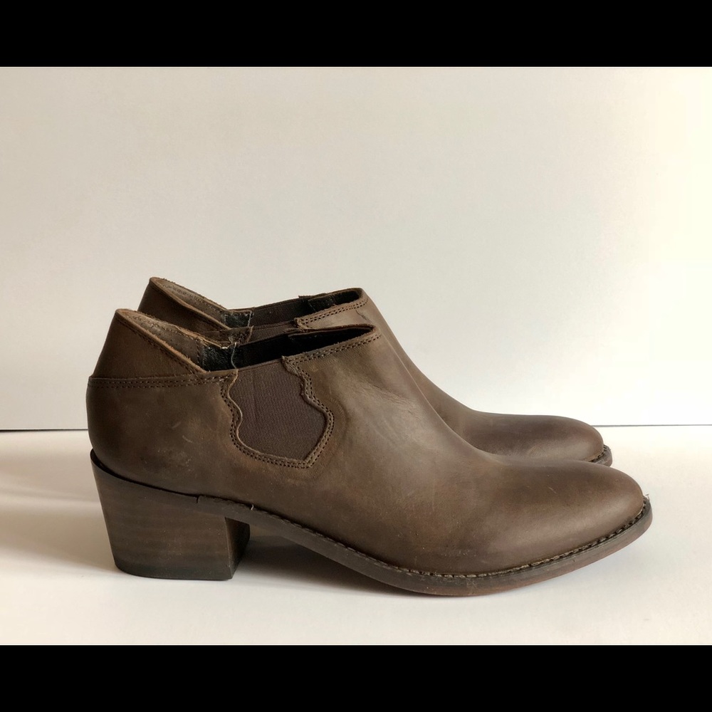 Women’s shoes